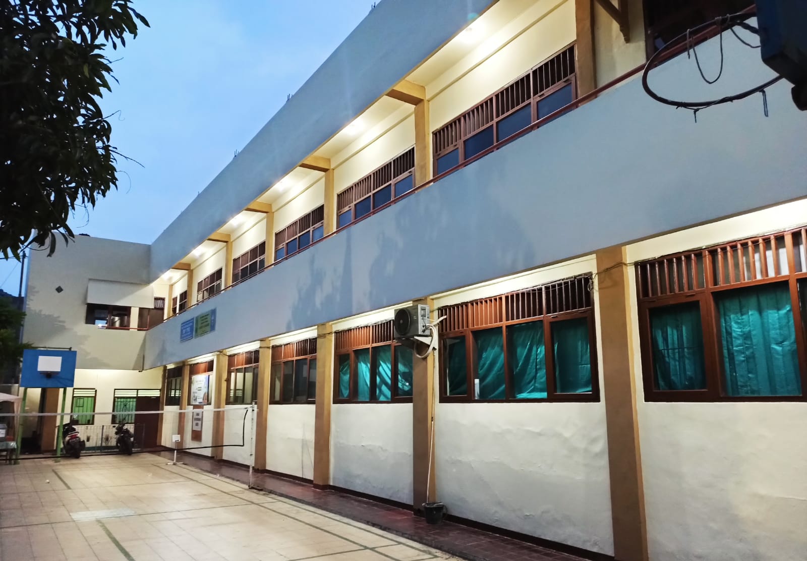 Gedung SMP YPMII Jakarta