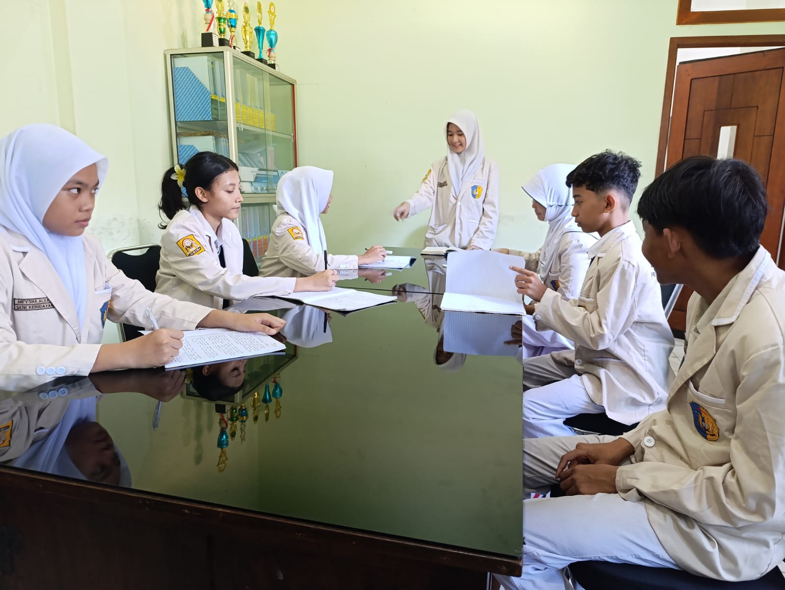 Kegiatan Rapat MPK dan OSIS